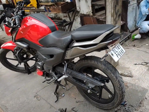TVS Raider tail tidy modification
